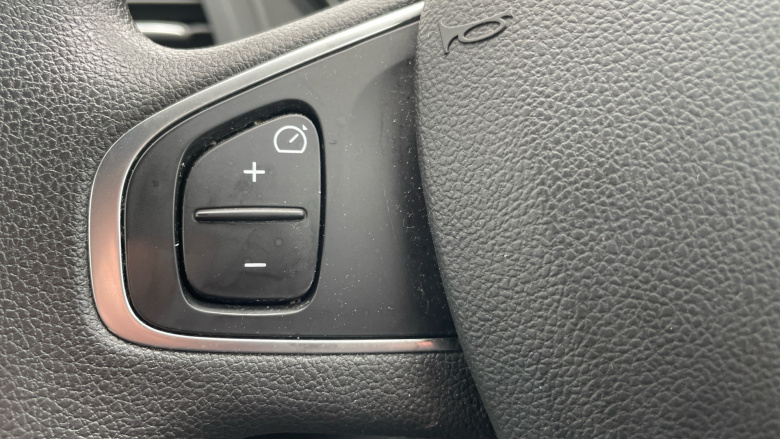 Renault Captur 0.9 TCE 90 Play 5dr Petrol Hatchback